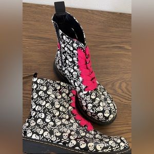 Torrid - Betsey Johnson size 11!